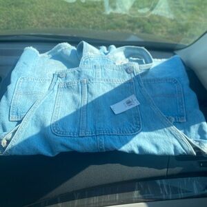 Short overalls